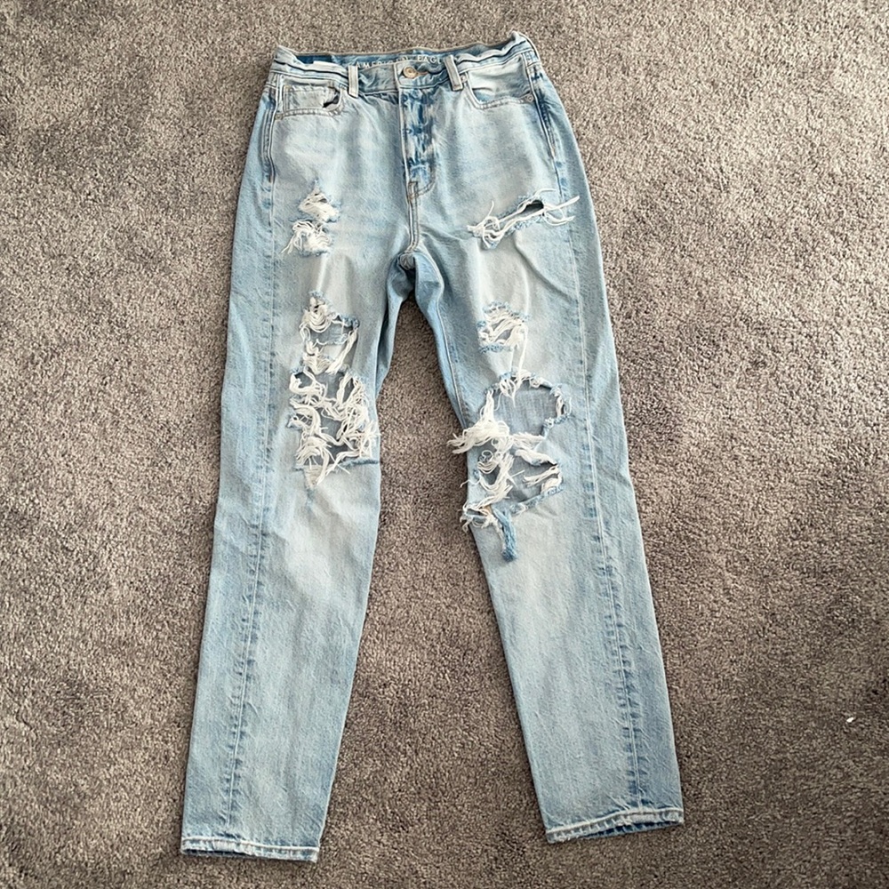 American Eagle Mom Jeans